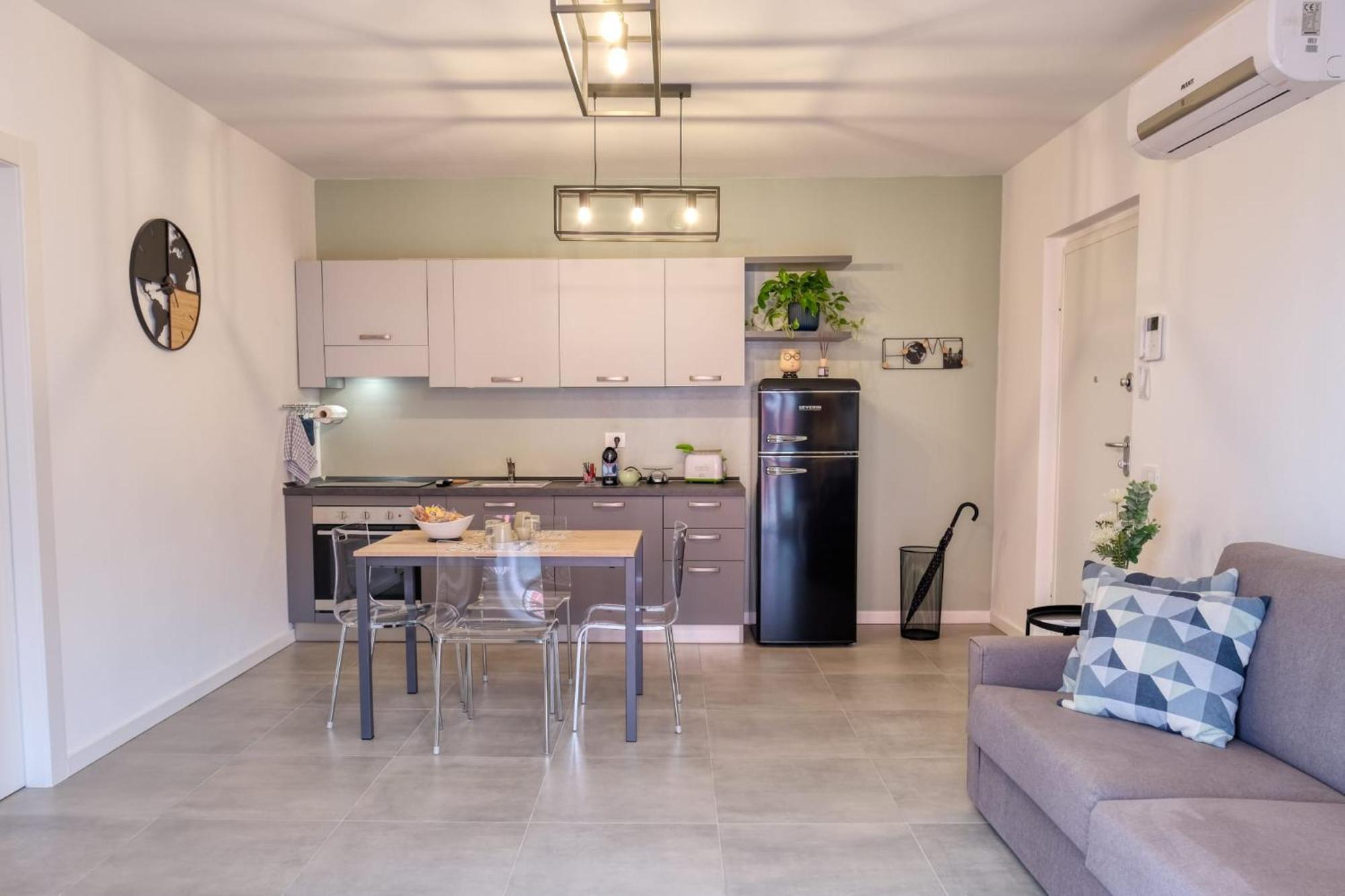 Appartamento Al 45 B.Go Roma -Vr- Con Garage فيرونا المظهر الخارجي الصورة